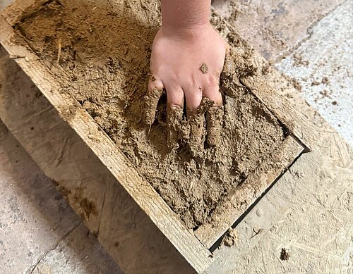 Claymobil – das rollende Lehmlabor